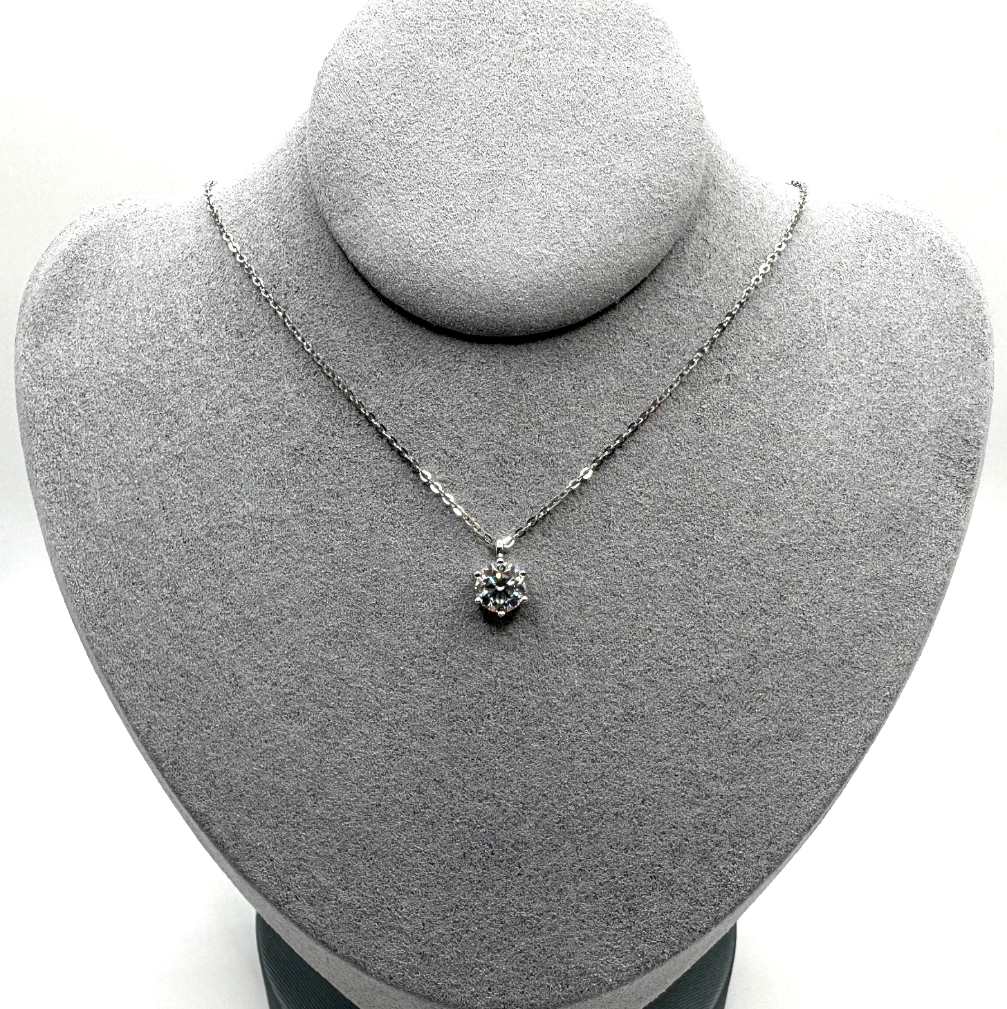 1ct Solitaire Round Cut Moissanite Pendant Necklace