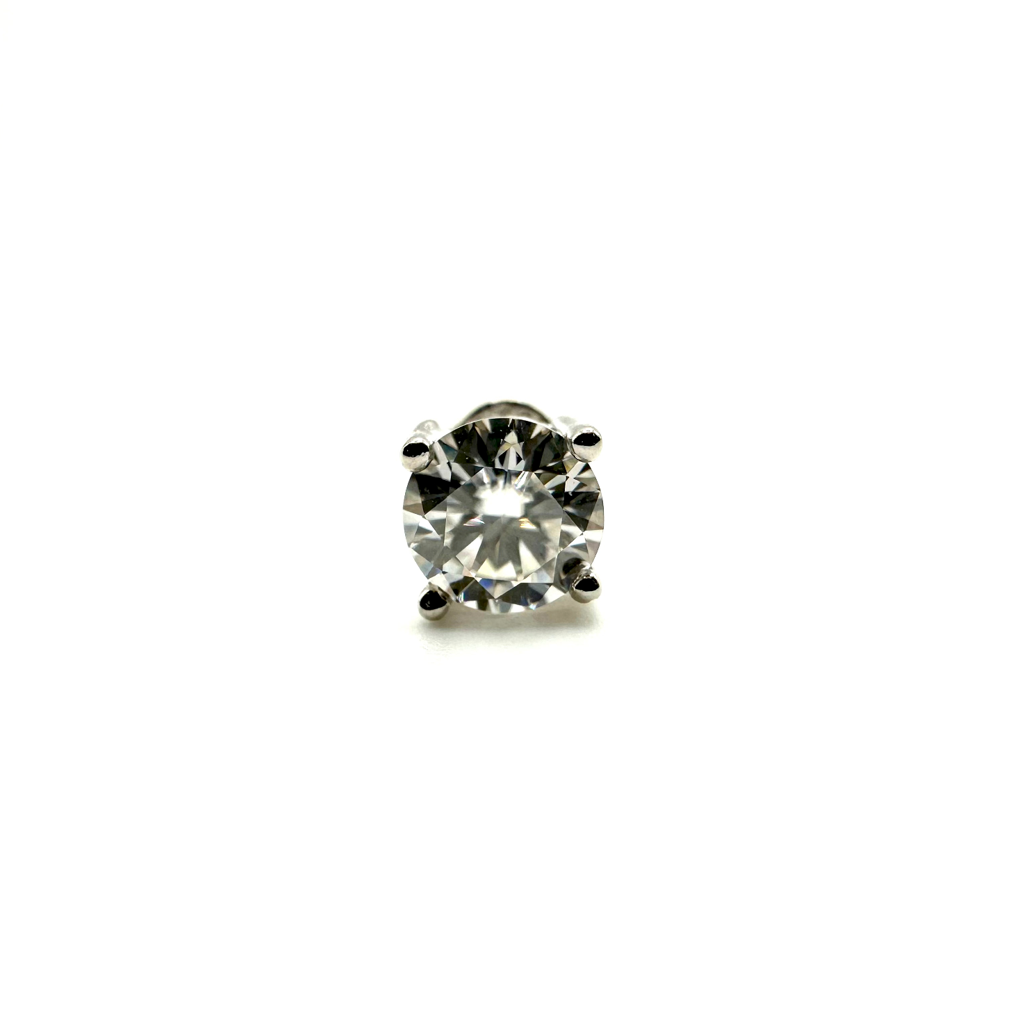 1ct Round Cut Four-Claw Moissanite Stud Earrings